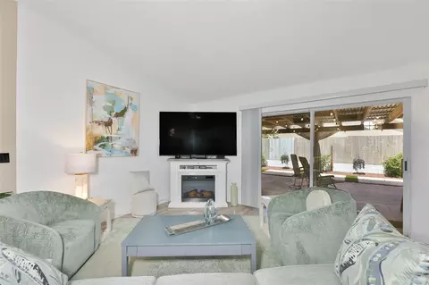 Living - 13403 Beechberry Dr, Riverview, FL 33579 photo 3 of 6