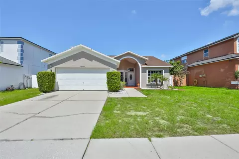 Exterior - 13403 Beechberry Dr, Riverview, FL 33579 photo 4 of 8