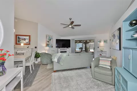 Living - 13403 Beechberry Dr, Riverview, FL 33579 photo 1 of 6