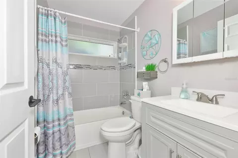 Bath - 13403 Beechberry Dr, Riverview, FL 33579 photo 2 of 2