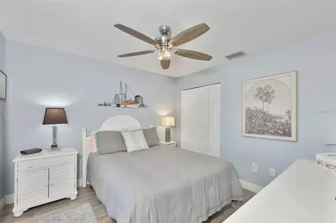 Bedroom - 13403 Beechberry Dr, Riverview, FL 33579 photo 4 of 9