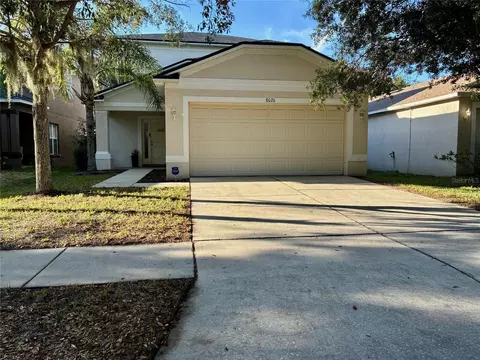 8026 Carriage Pointe Dr, Gibsonton, FL 33534