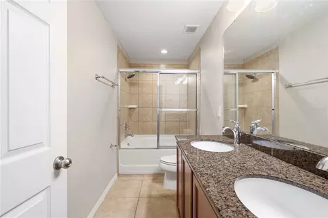 Bath - 4715 Chatterton Way, Riverview, FL 33578 photo 2 of 4