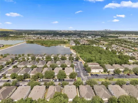 View/Area - 4715 Chatterton Way, Riverview, FL 33578 photo 6 of 7