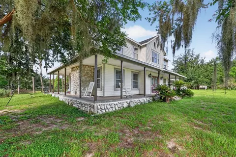 Exterior - 8922 Pritcher Rd, Lithia, FL 33547 photo 6 of 26