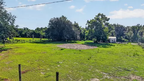Exterior - 8922 Pritcher Rd, Lithia, FL 33547 photo 13 of 26