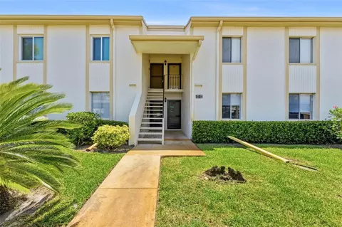 126 Cypress Ct #26, Oldsmar, FL 34677