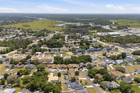 View/Area - 9470 Montebello Ln, Spring Hill, FL 34608 photo 3 of 5