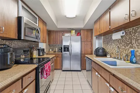Kitchen - 9470 Montebello Ln, Spring Hill, FL 34608 photo 2 of 2