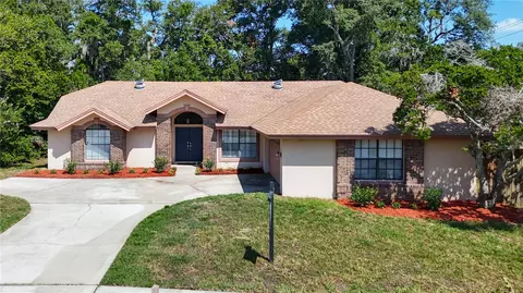 2102 Laindale Pl, Valrico, FL 33596