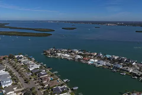 878 Harbor Is, Clearwater Beach, FL 33767
