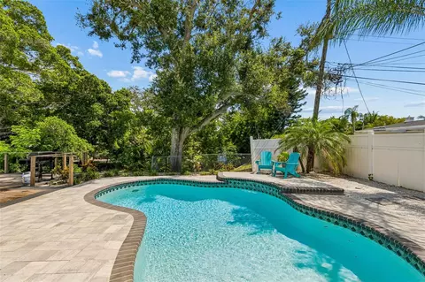 Exterior - 3282 Honeysuckle Rd, Largo, FL 33770 photo 16 of 22