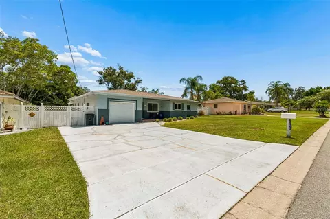Exterior - 3282 Honeysuckle Rd, Largo, FL 33770 photo 21 of 22