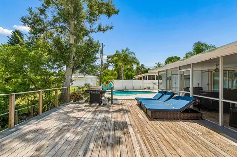 Exterior - 3282 Honeysuckle Rd, Largo, FL 33770 photo 8 of 22