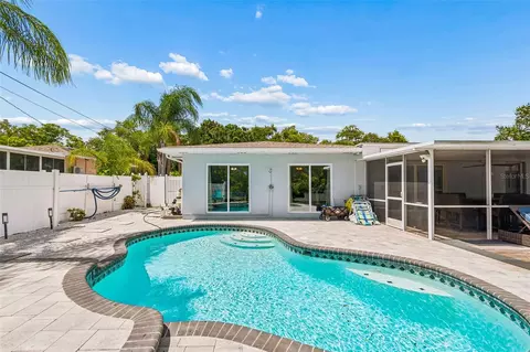 Exterior - 3282 Honeysuckle Rd, Largo, FL 33770 photo 12 of 22