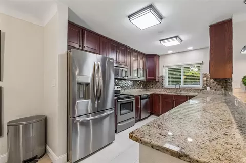 Kitchen - 3282 Honeysuckle Rd, Largo, FL 33770 photo 3 of 8