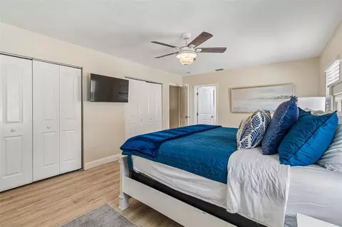 Bedroom - 3282 Honeysuckle Rd, Largo, FL 33770 photo 3 of 11