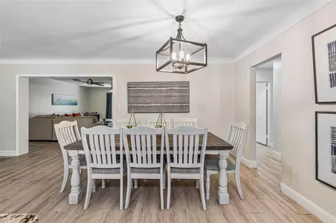 Dining - 3282 Honeysuckle Rd, Largo, FL 33770 photo 3 of 3