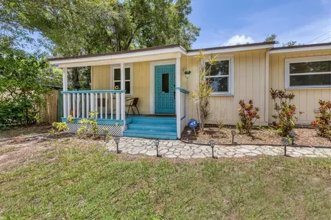 900 Beverly Ave, Largo, FL 33770 photo 2