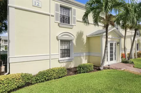 4725 Coquina Key Dr SE #D, Saint Petersburg, FL 33705