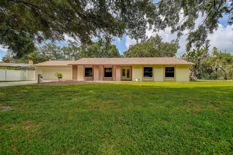 9404 W Hamilton Ave, Tampa, FL 33615