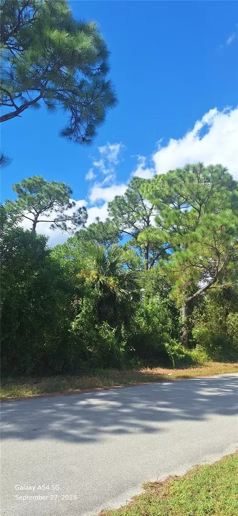 526 Osage Ave S, Lehigh Acres, FL 33974