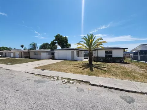 1153 Viking Dr, Holiday, FL 34691