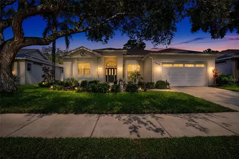 2409 Dana Dr, Safety Harbor, FL 34695