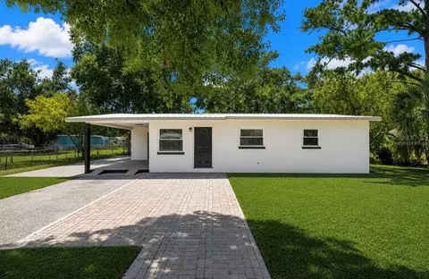 1715 1st St SE, Ruskin, FL 33570