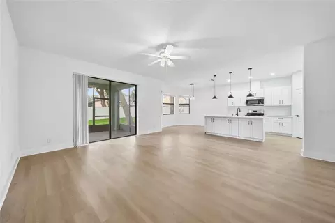 1908 Abbey Ridge Dr, Dover, FL 33527 photo 12