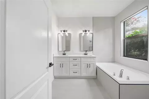 1908 Abbey Ridge Dr, Dover, FL 33527 photo 18
