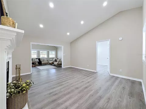 609 Breezeway Ct, Brandon, FL 33511 photo 22