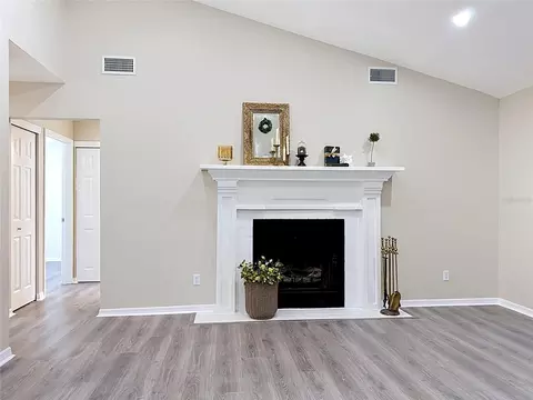 609 Breezeway Ct, Brandon, FL 33511 photo 21