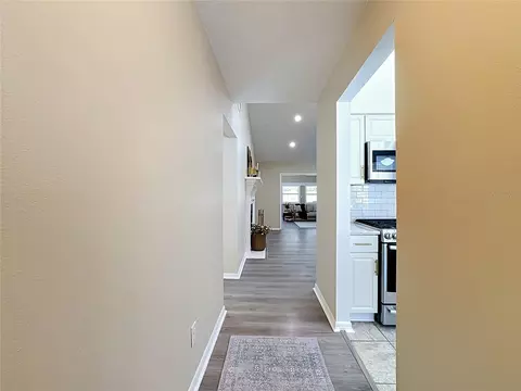 609 Breezeway Ct, Brandon, FL 33511 photo 8