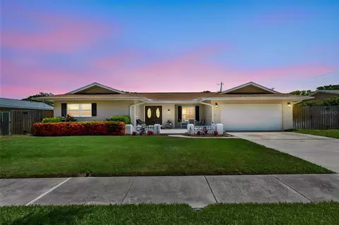14006 Starboard Dr, Seminole, FL 33776