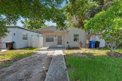 1946 15th Ave S, Saint Petersburg, FL 33705