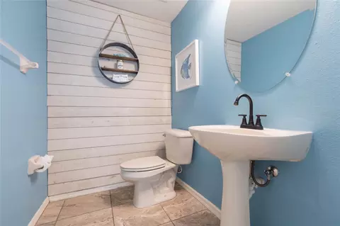 Bath - 18018 Java Isle Dr, Tampa, FL 33647 photo 5 of 7