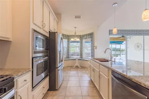 Kitchen - 18018 Java Isle Dr, Tampa, FL 33647 photo 3 of 7