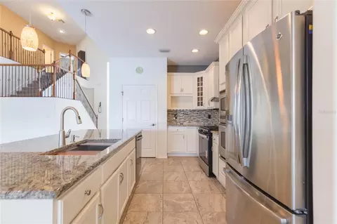 Kitchen - 18018 Java Isle Dr, Tampa, FL 33647 photo 4 of 7