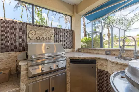 Kitchen - 18018 Java Isle Dr, Tampa, FL 33647 photo 7 of 7