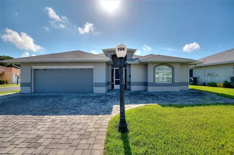 704 Pinnacle Dr, Haines City, FL 33844