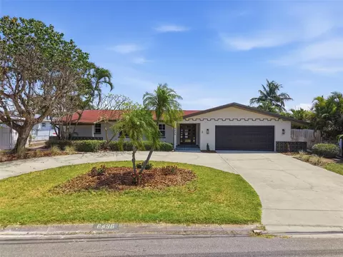 6496 Fairway View Blvd S, Saint Petersburg, FL 33707