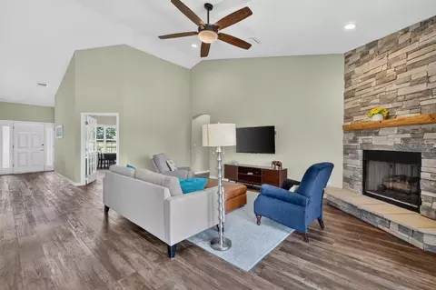 Living - 2556 NE 120th St, Anthony, FL 32617 photo 1 of 1