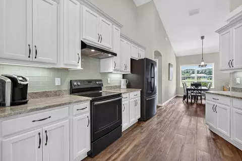 Kitchen - 2556 NE 120th St, Anthony, FL 32617 photo 2 of 3