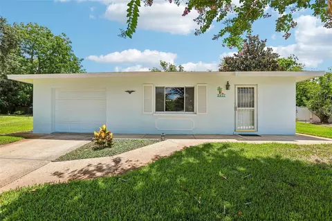 4411 55th Way N, Kenneth City, FL 33709