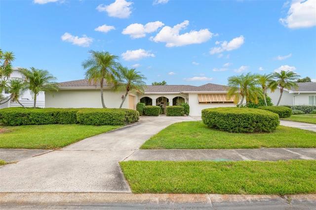 6729 Tequesta Dr, Seminole, FL 33777