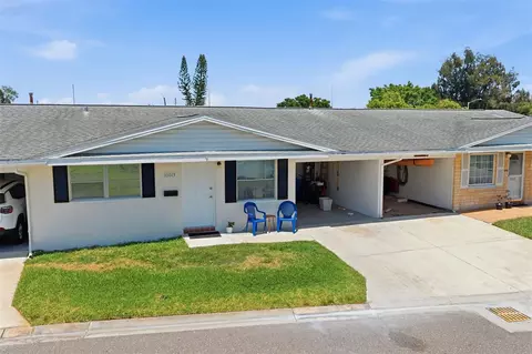 10013 Dahlia St N, Pinellas Park, FL 33782