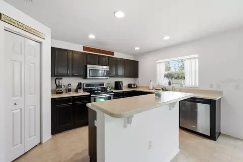 11018 Running Pine Dr, Riverview, FL 33569 photo 4