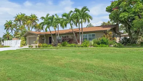 101 Madonna Blvd, Tierra Verde, FL 33715