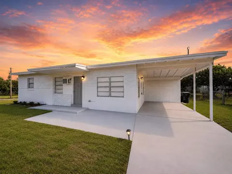 8766 Porto Bello Ave, North Port, FL 34287